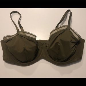 My closet is about to break 😂💕